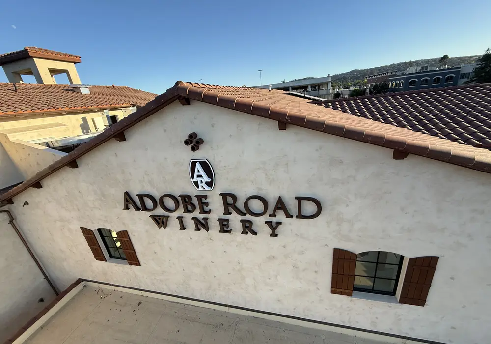 restaurant outdoor signage