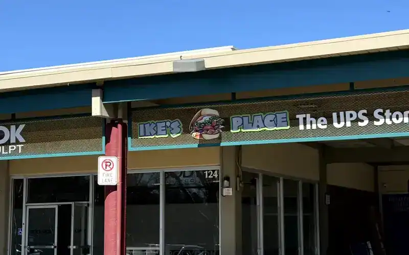 custom lighted signs for restaurant business