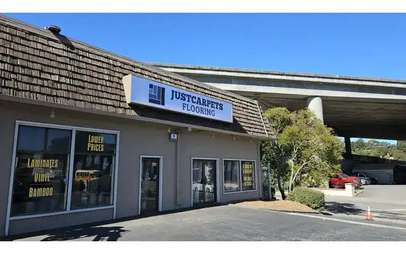 custom outdoor storefront signs